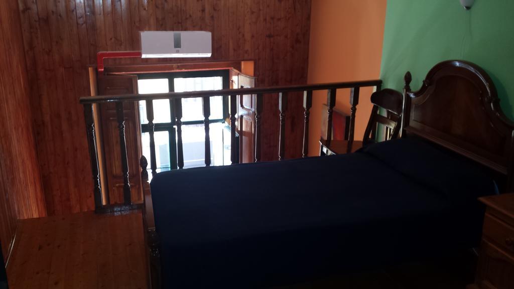 Hostal Rico Madrid Exteriör bild