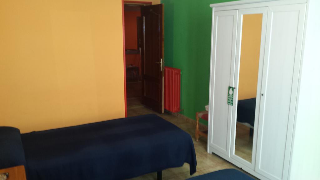 Hostal Rico Madrid Exteriör bild