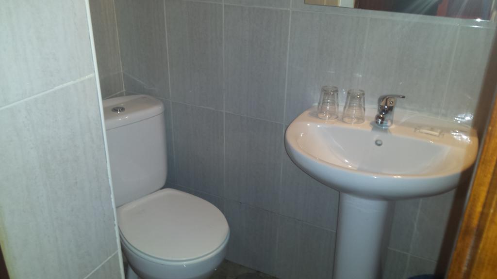 Hostal Rico Madrid Exteriör bild